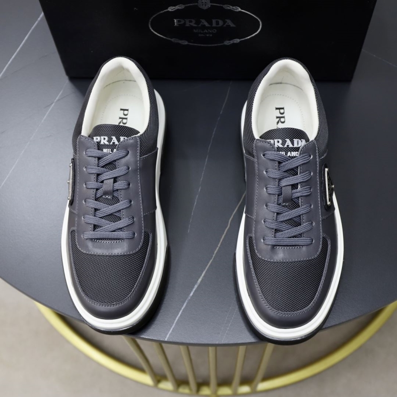 Pra*a casual shoes